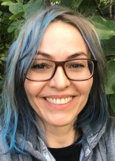 Tina Oziewicz Tina Oziewicz