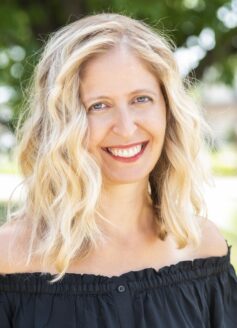 Jewel E. Ann Jewel E. Ann